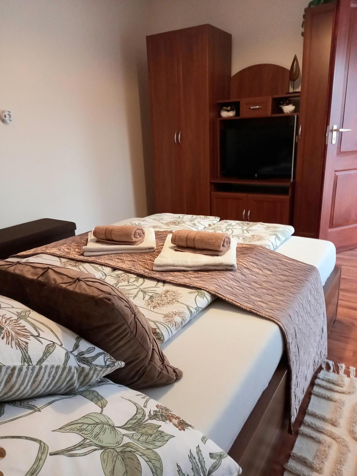 Alfa Apartman Harkany Ngoại thất bức ảnh